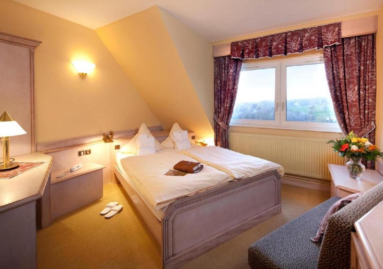 Spa Hotel Restaurant Au Lion D'Or La Petite-Pierre Kültér fotó