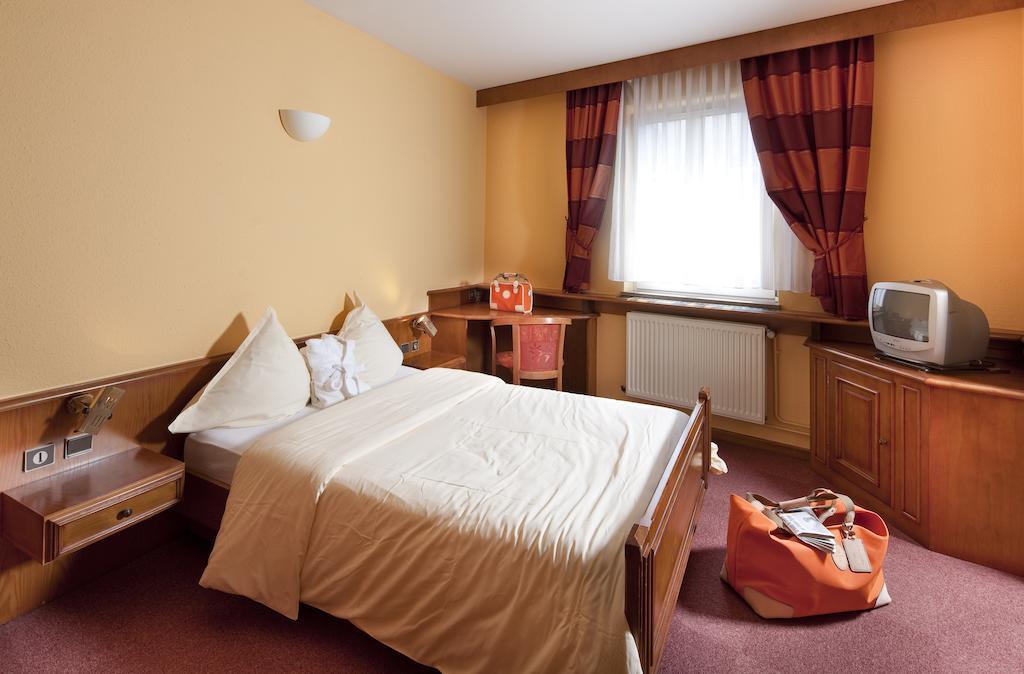 Spa Hotel Restaurant Au Lion D'Or La Petite-Pierre Kültér fotó