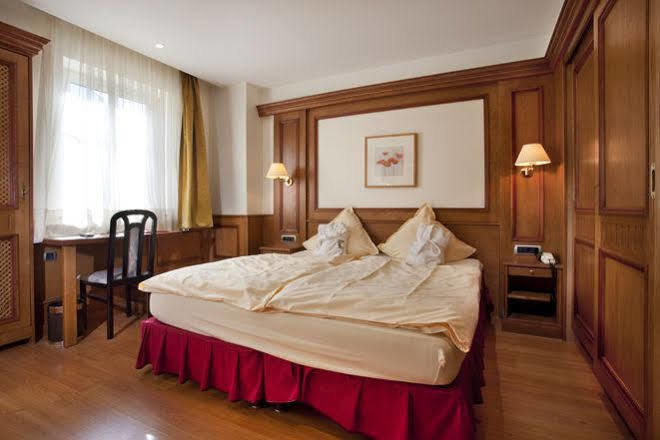 Spa Hotel Restaurant Au Lion D'Or La Petite-Pierre Kültér fotó